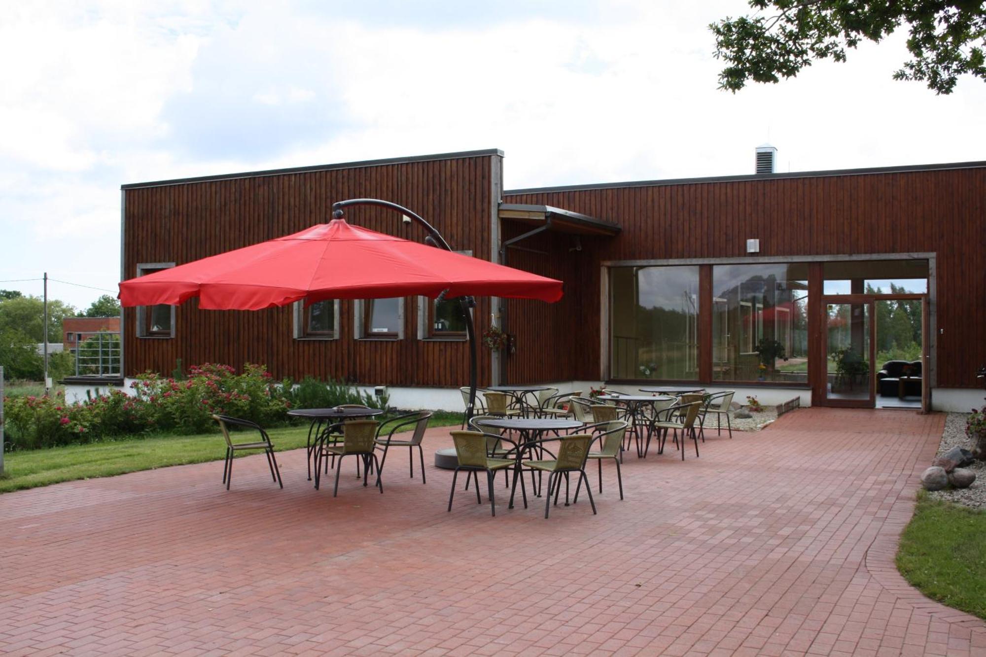Rederi Hotell Roja Exteriör bild